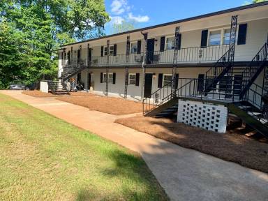 Main picture of 176 Georgia Ave