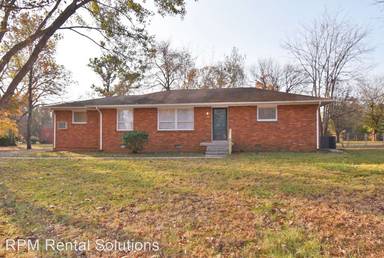 Main picture of 907 Dogwood Dr