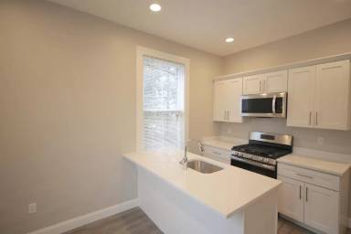 Main picture of 79 Lloyd Ave