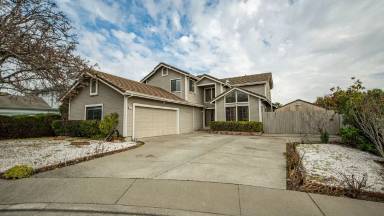 Main picture of 152 Chesapeake Dr