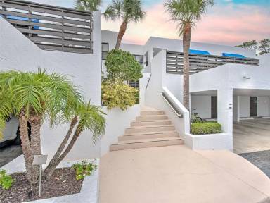Main picture of 705 Bayport Way