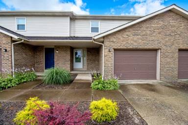 Main picture of 1012 Hostetler Rd