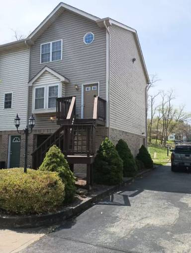 Main picture of 101 Trinity Dr