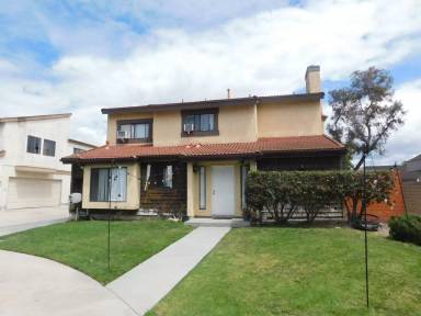 Main picture of 7961 Moonshadow Cir