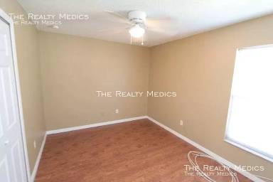 Main picture of 2525 Ridgewood Ave