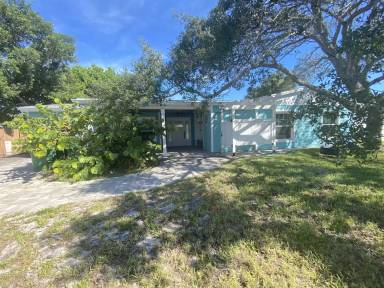 Main picture of 433 Blakey Blvd