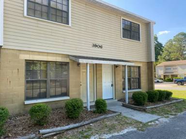 Main picture of 3906 SW 26th Ter