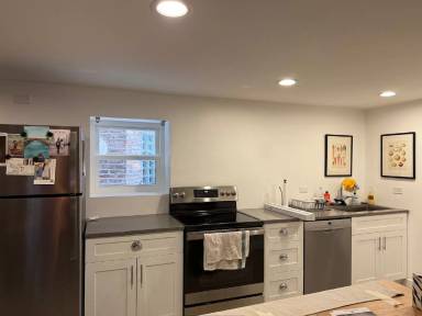 Main picture of 3008 W George St