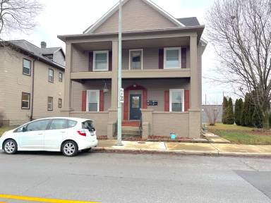 Main picture of 611 N Main St