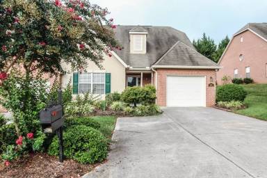 Main picture of 2627 Moss Creek Rd