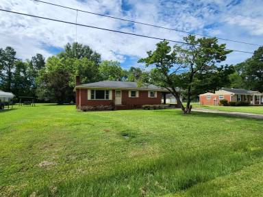 Main picture of 1910 Sloan Ave