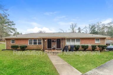 Main picture of 4421 Lynn Dr