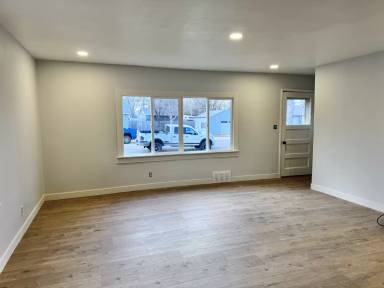 Main picture of 306 N Jackson St