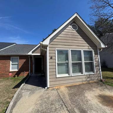 Main picture of 8028 Woodlake Dr