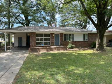 Main picture of 1707 Buena Vista Cir SE