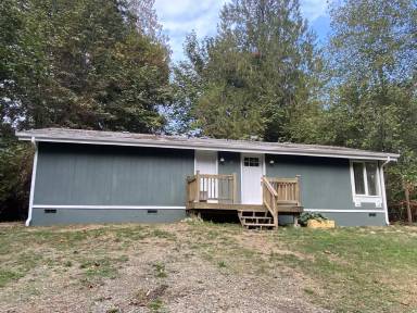 Main picture of 31 E Earll Dr