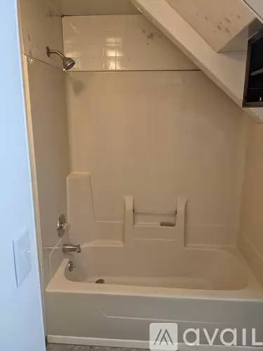 Main picture of 832 S 9th Ave