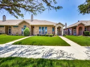 Main picture of 1906 Poinsettia Blvd