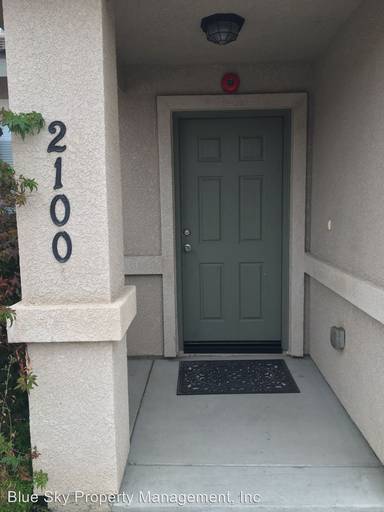 Main picture of 2100 W Lark Ave