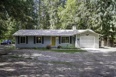 Main picture of 32435 NE 120th St