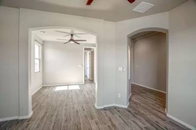 Main picture of 7073 Crystal Dr NE