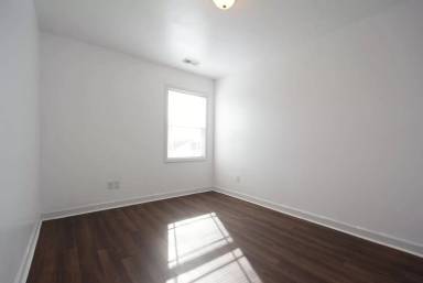 Main picture of 145 Harcourt Pl