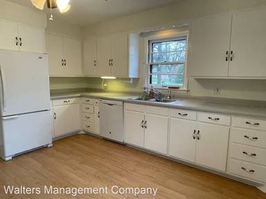 Main picture of 106 Highland Ave