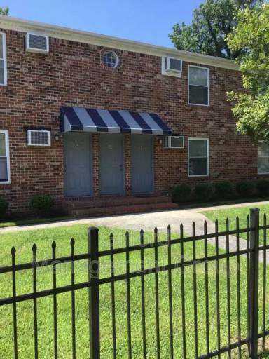 Main picture of 1023 W 38th St
