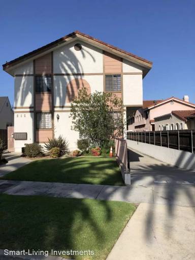 Main picture of 212 N Primrose Ave