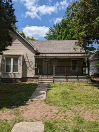 Main picture of 207 E Park St