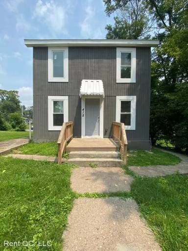 Main picture of 418 E 8th St