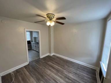 Main picture of 9 Burger Ave