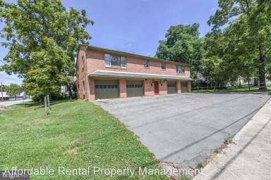 Main picture of 10 Boone Pl