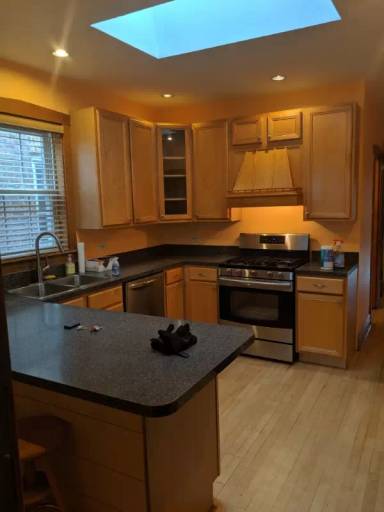 Main picture of 4947 N Marmora Ave