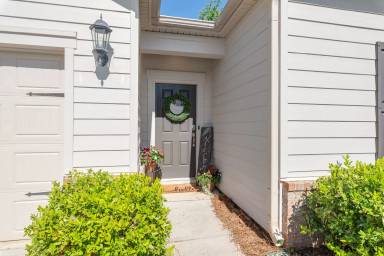Main picture of 7530 Porrera St