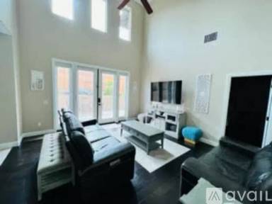 Main picture of 3204 Azahar Pl