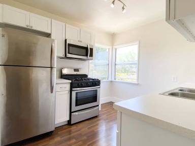 Main picture of 1080 Laguna Ave