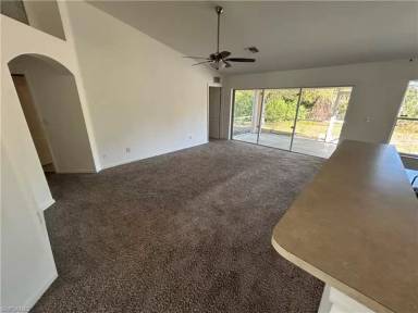 Main picture of 923 Nimitz Blvd