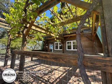 Main picture of 2770 Leslie Rd