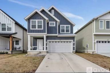Main picture of 437 S Burr Oak Ln
