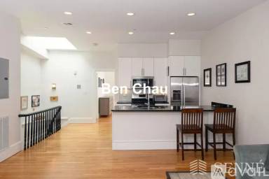 Main picture of 87 3rd St