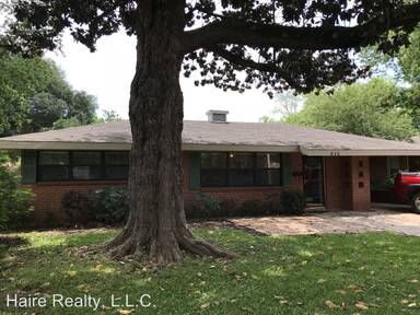 Main picture of 819 E Washington St