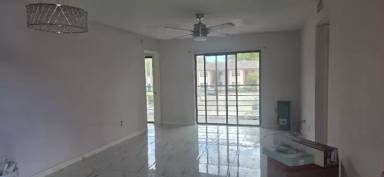 Main picture of 900 NE 209th Ter