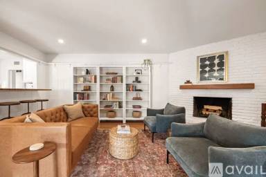 Main picture of 2510 Santiago St
