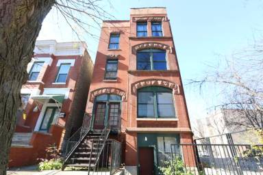 Main picture of 800 S Loomis St