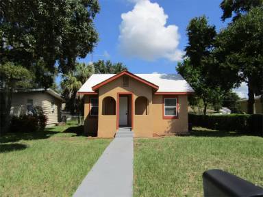 Main picture of 136 W Orange Ave
