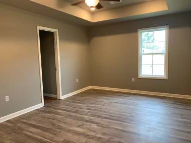 Main picture of 700 Troy Cv