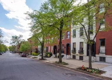 Main picture of 1706 Bolton St