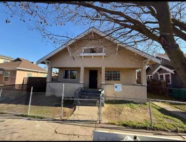 Main picture of 1538 S San Joaquin St