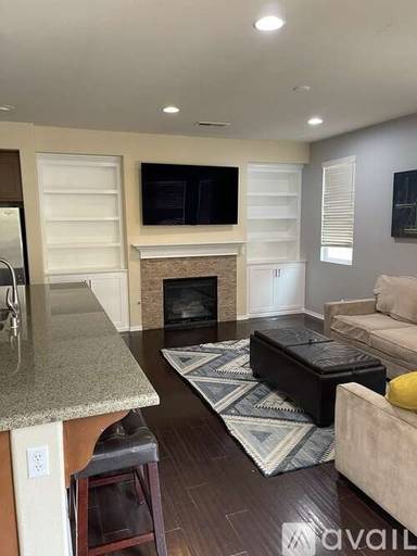 Main picture of 2272 Flatiron Way